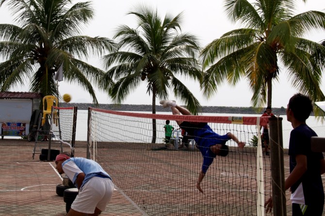 Step 2: Keep Eye on Ball and Kick it Across the Net